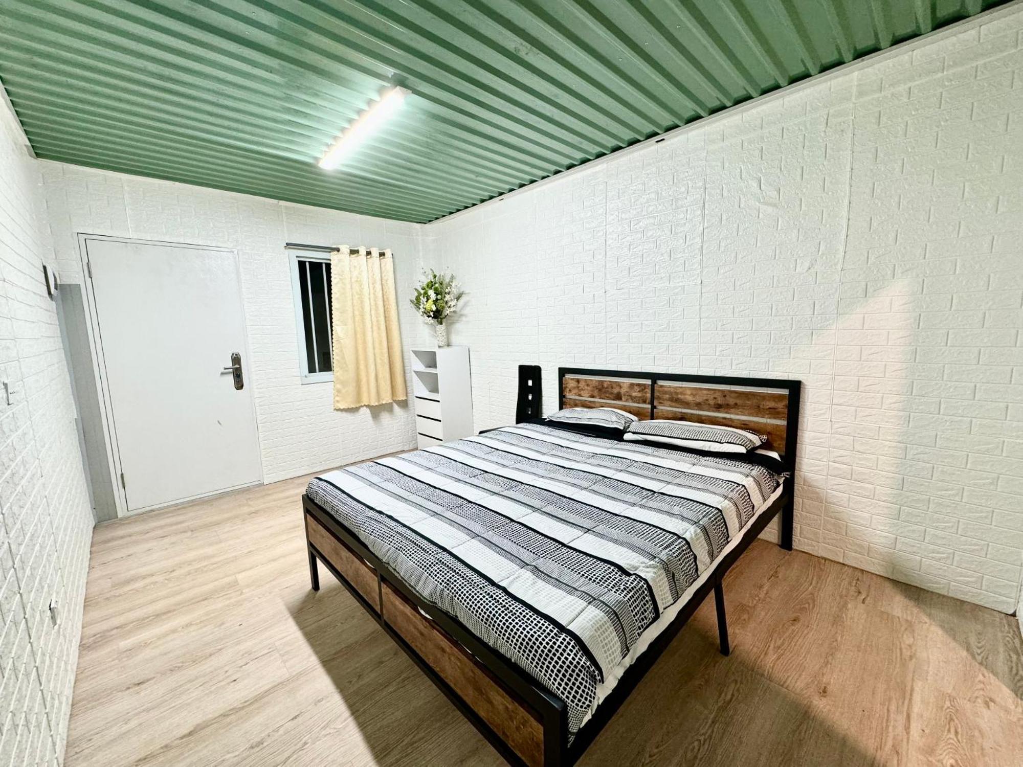 Private Cabin In Central Оукланд Екстериор снимка